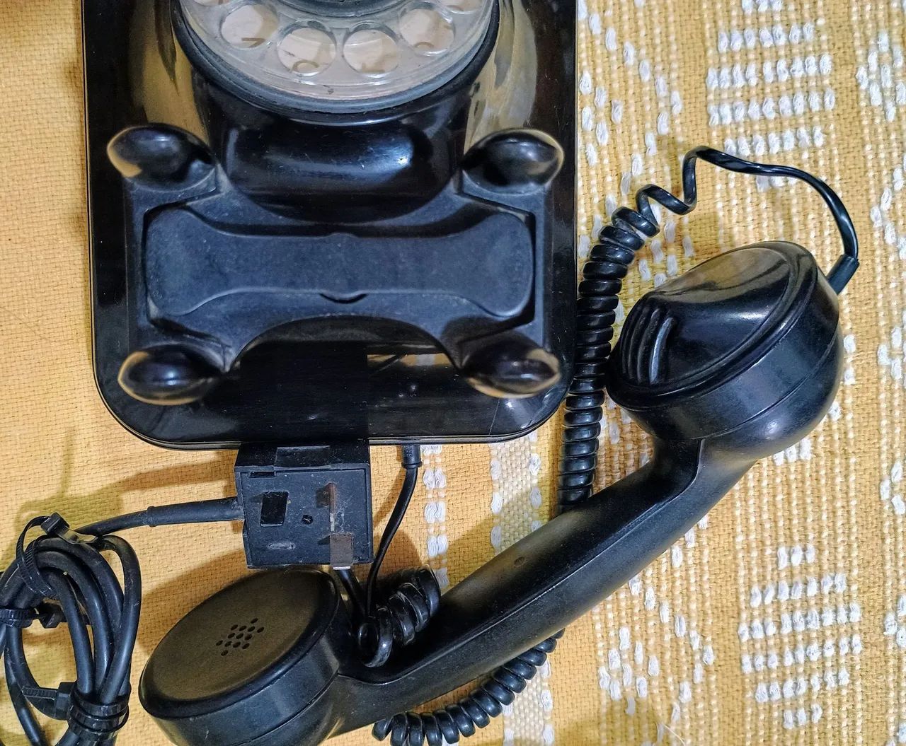 Telefone de mesa Bakelite preto década 50 - Foto 4