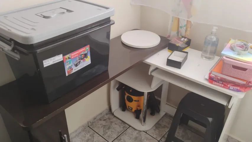 Mesa em L giratória
