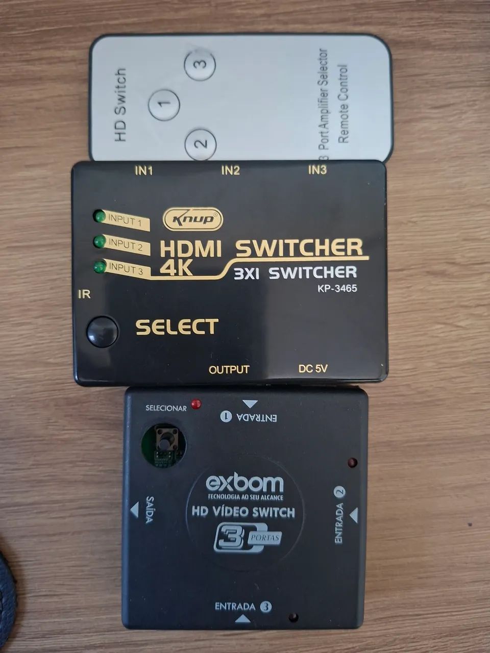 2 swiths de HDMI
