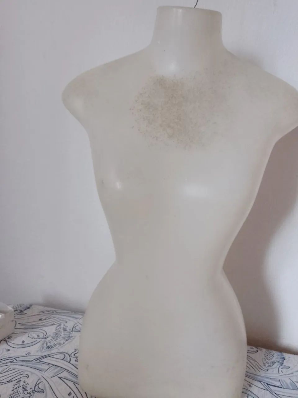 Vendo um manequim usado 