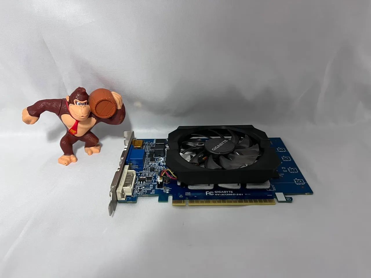 PLACA DE VIDEO GT730 2 GB - Foto 4