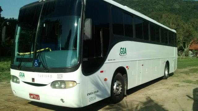 ONIBUS COMIL 46 Lugares