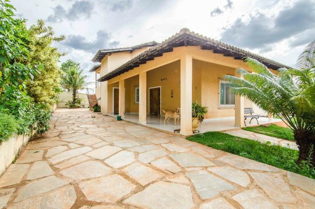 Bela casa no Park Way quadra 8 com 4 suítes + Loft com 2 quartos - SMPW 8