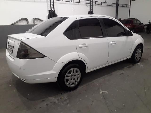 Ford Fiesta 1.6 completo com gnv - Foto 3