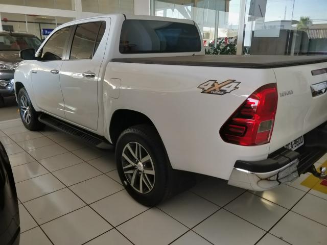 TOYOTA HILUX 2016/2017 2.8 SRX 4X4 CD 16V DIESEL 4P AUTOMATICO - Foto 4