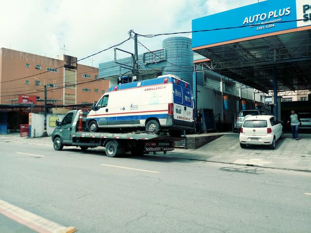 Caminhão iveco daily 70C17 Reboque plataforma - Foto 12