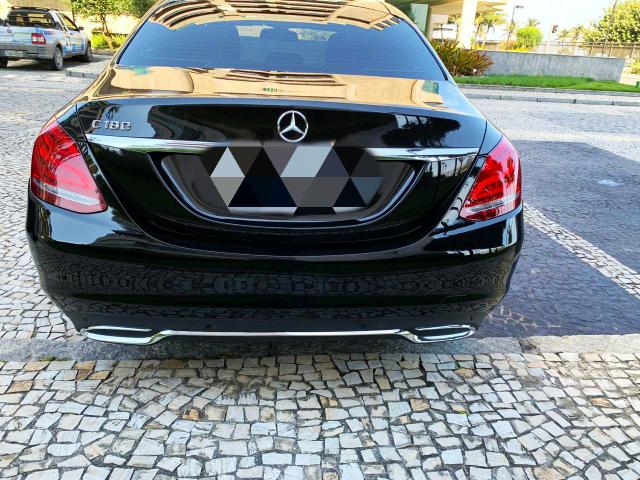 Mercedes Benz - Foto 2