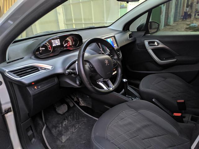 Peugeot 208 - Foto 6