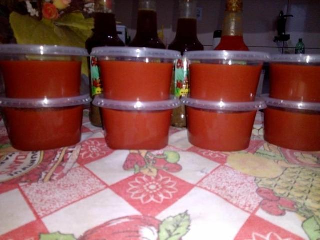 Geleia e tempero caseiro, apenas dez reais cada