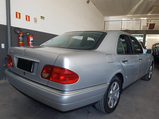 Mercedes Benz E 320 - Foto 2