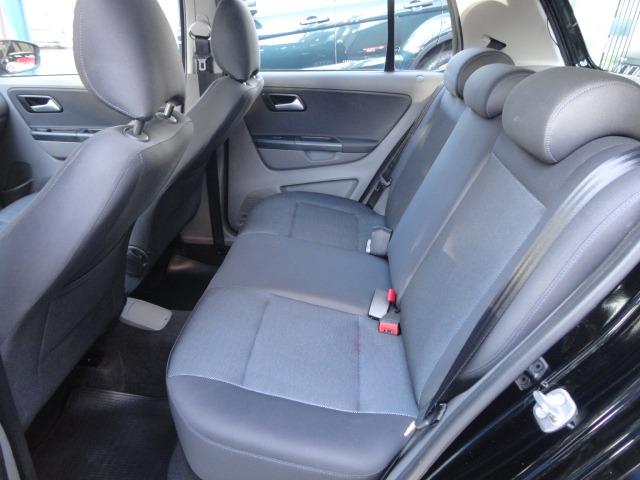 Volkswagen Fox 1.0 Mpi Bluemotion 12v Flex 4p Manual Completo 2016 - Foto 10