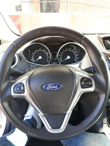 New Fiesta Titanium - 2014. A vista ou assumir o Consorcio - Foto 8