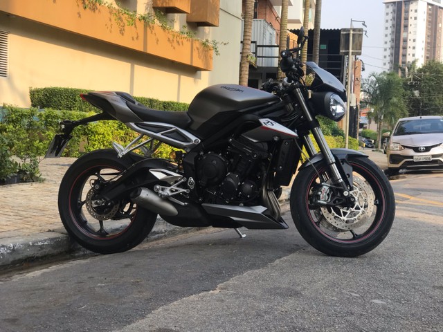 TRIUMPH STREET TRIPLE 765 RS 2018