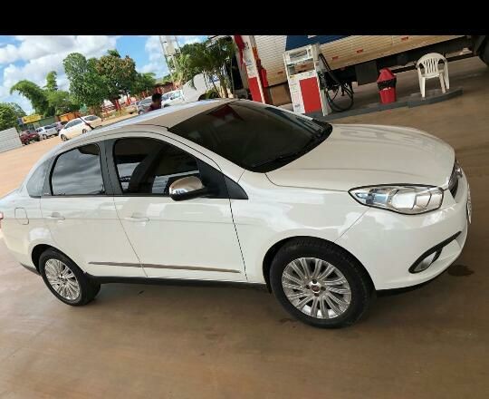 VENDO GRAN SIENA 2015 MUITO TOP CARRO NOVO