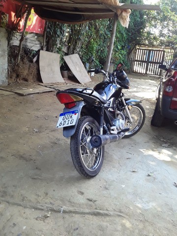 VENDO HONDA FAN 150 ESDI ANO 2013.