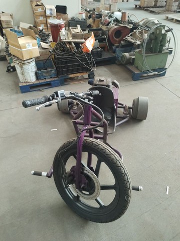 DTM R1 DRIFT TRIKE MOTORIZADO