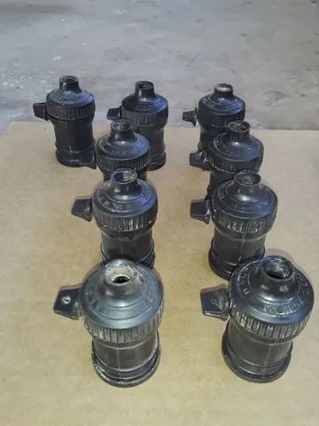 Bocal plástico E-27 com chave (novos).440255731697592322