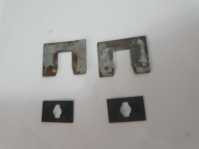 Escort xr3 ghia kit travas fixação porta objeto no forro portas originais - Foto 3
