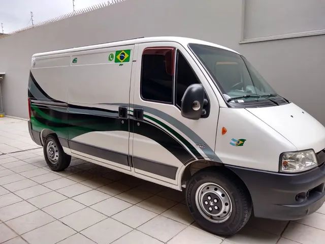 comprar Peugeot Boxer ch. em Curitiba - PR