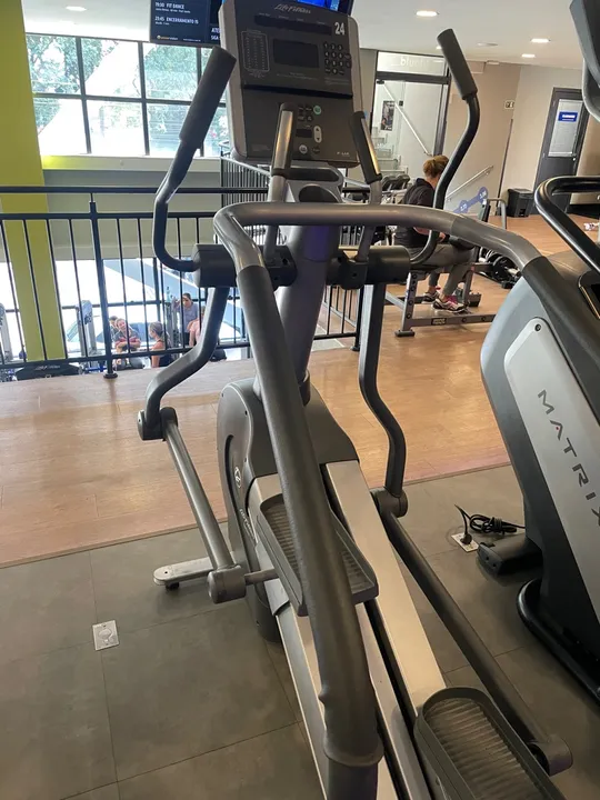 Baixei !! Summit Life fitness eliptico lifefitness