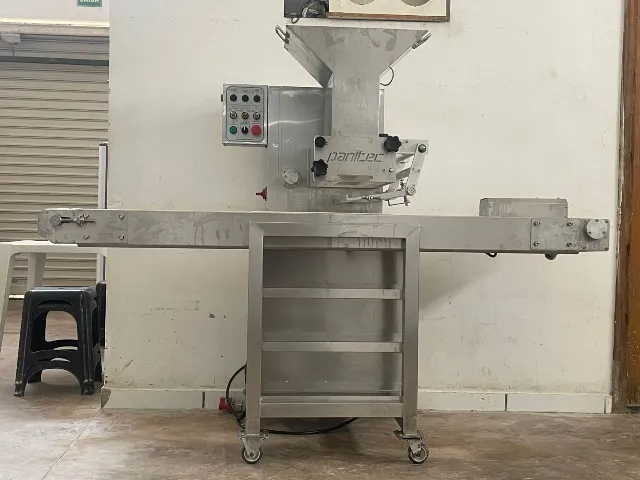 Formatadora Panitec para pão de queijo