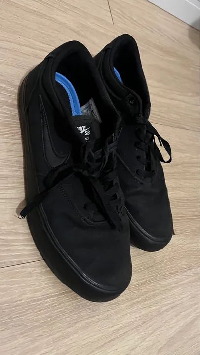 Tênis Nike preto e branco 