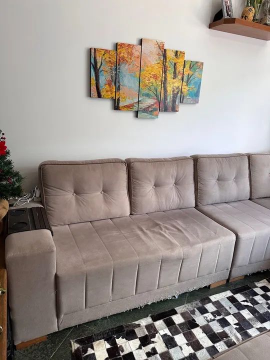 Sofá de canto em L modular suede beje com puff - Foto 4