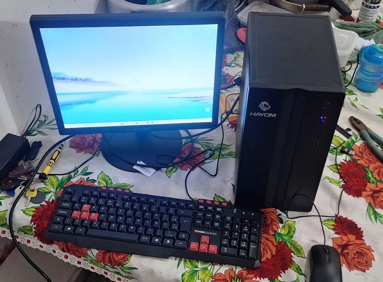 i5 Computer with 8GB RAM, SSD and HDD64739261273217120