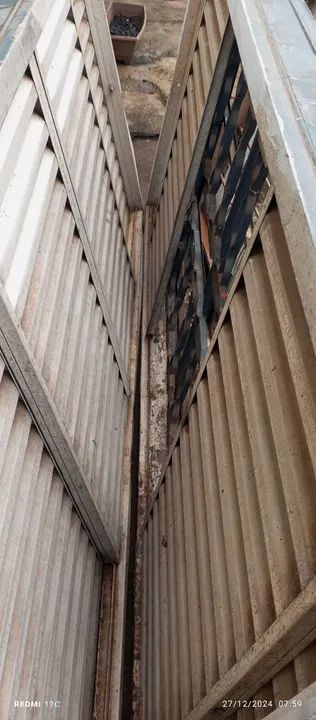 Janela de 1×2 130 reais cada janela de ferro 1.10×2.20 200 reais 