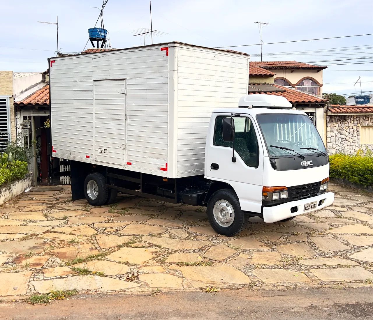 GMC 7110 - Caminhão báu 3/4 - 7 Ton com motor cummins do ford 815 150cv - Foto 13