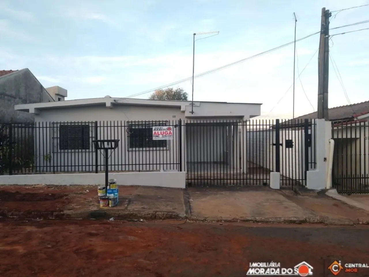 Casa Residencial com 3 quartos para alugar por R$ 720.00, 80.00 m2 - PARQUE ALVAMAR - SARA