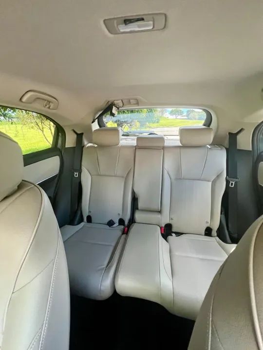 *HR-V Touring 1.5 24/25*<br>Flex <br>Automático <br>Cor: Cinza <br>11 mil km<br><br>*R$ 185.000,00* - Foto 5