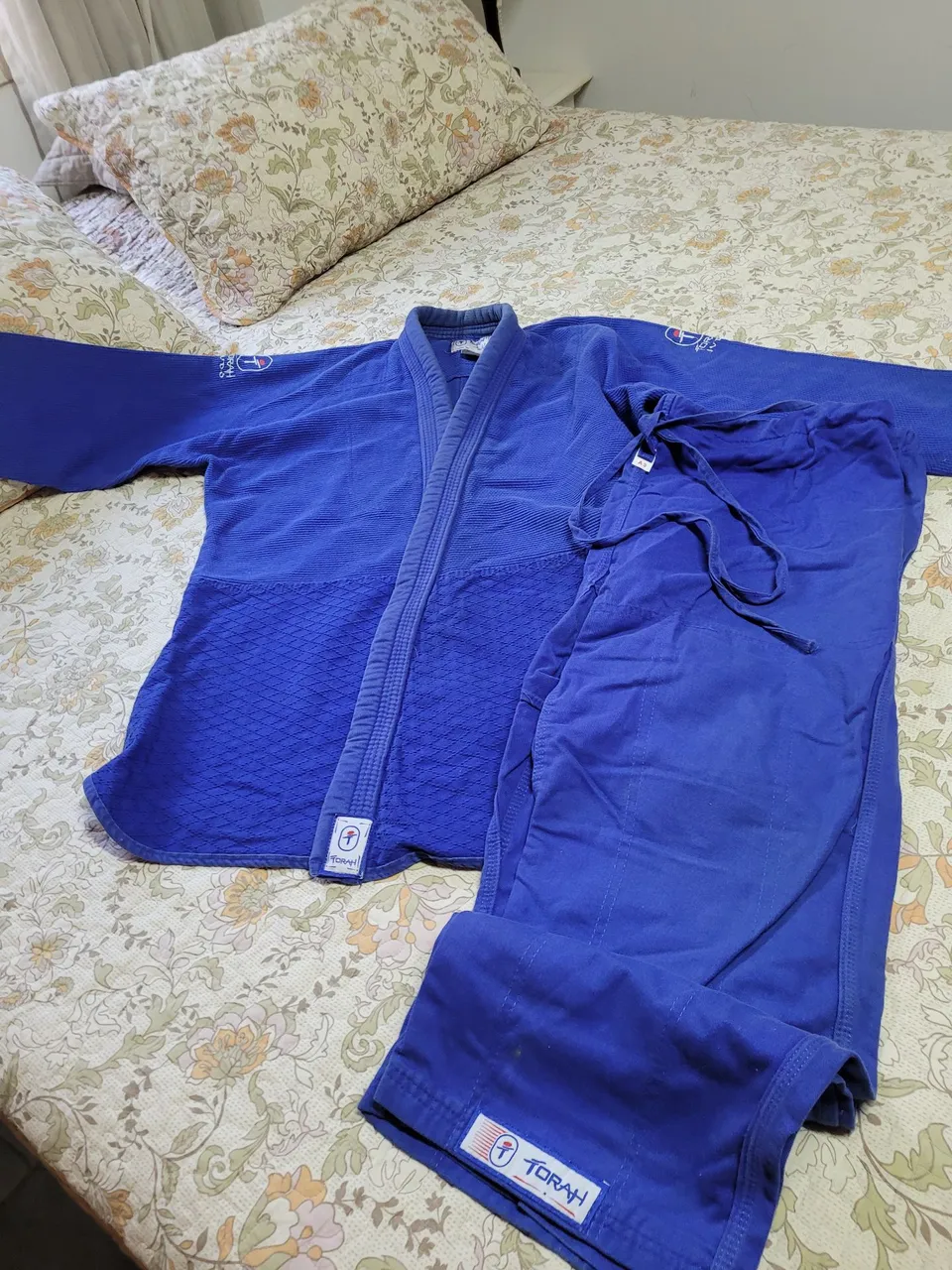 Kimono de judô Azul - TORAH Semi novo $260