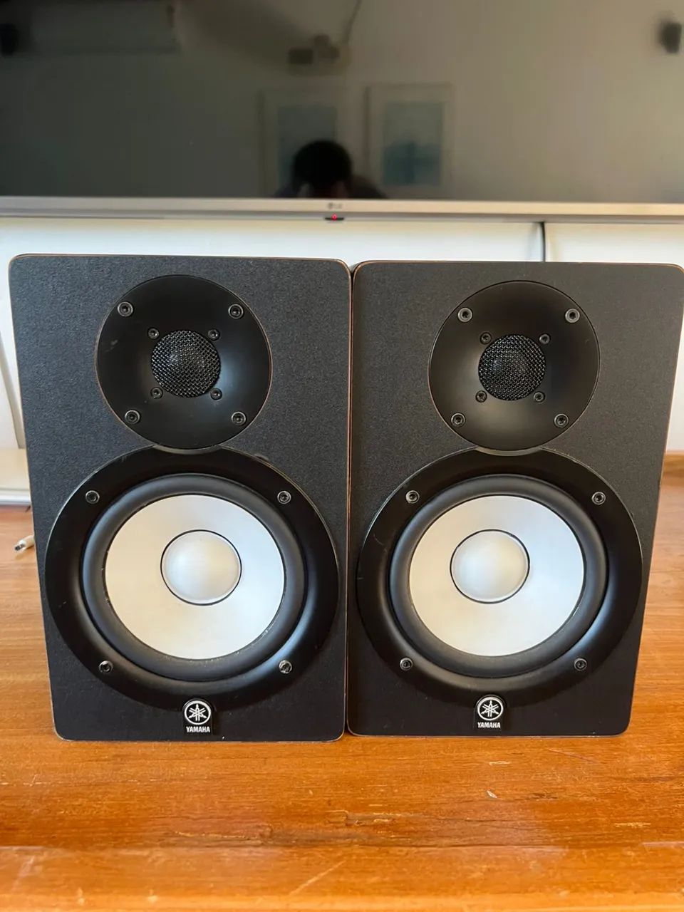 Monitores de estúdio biamplificado Yamaha Hs5 (par)