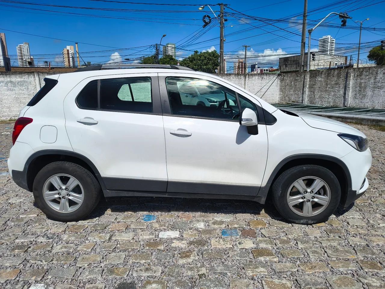 Tracker LT 1.4 turbo automático 2019 completa. Carro extra! Apenas 50mil kn - Foto 4
