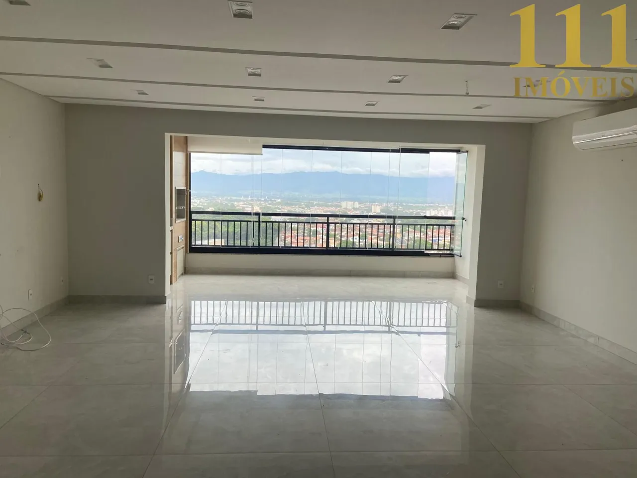 Apartamento no Condomínio Manacá