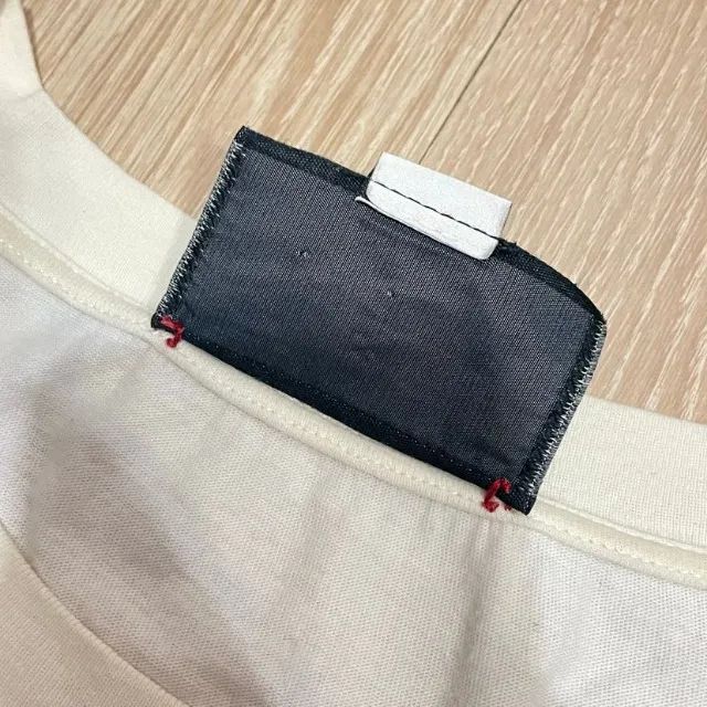 Gucci - Camiseta Loved Original - Foto 5