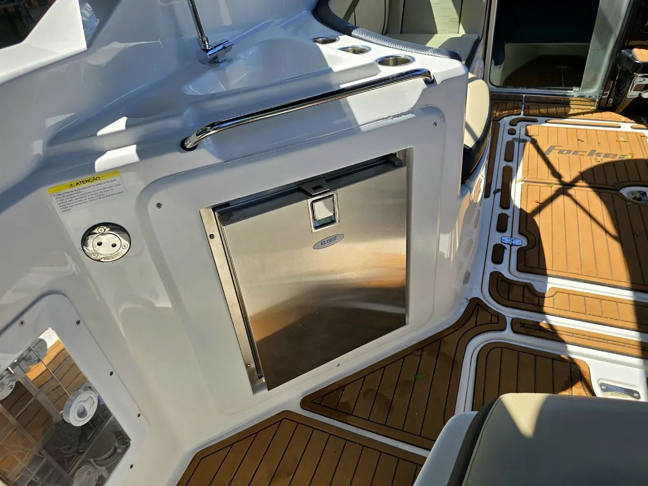 Focker 272 Gtc Black Edition - 2023 x1 Mercruiser 300 HP ñ Nx Triton Real Ventura Fs  - Foto 8