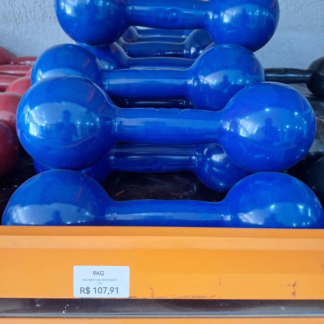 Halteres Emborrachados 9KG Academia por R$ 107,91 cada (R$ 11,99 o Quilo) - Foto 3