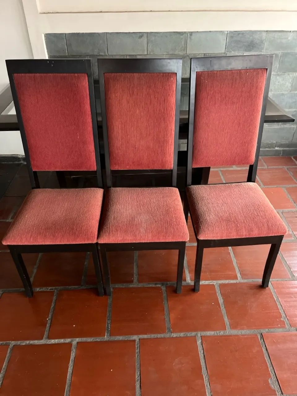 Mesa de centro com vidro + 6 cadeiras - Foto 3