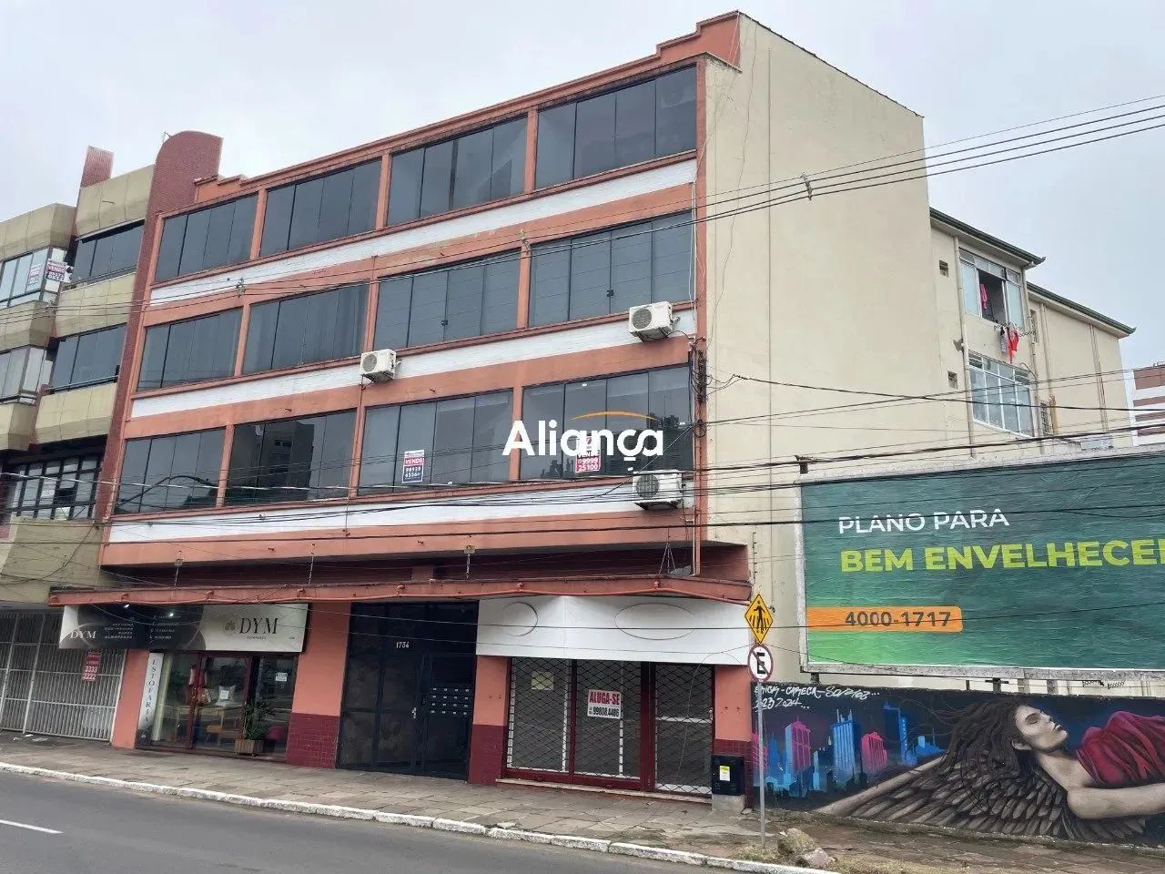 Apartamento para aluguel com 2 dormitórios, terraço coletivo no bairro Petrópolis em Porto