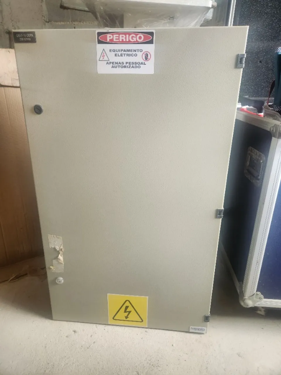 Quadro Elétrico de Sobrepor 60X100