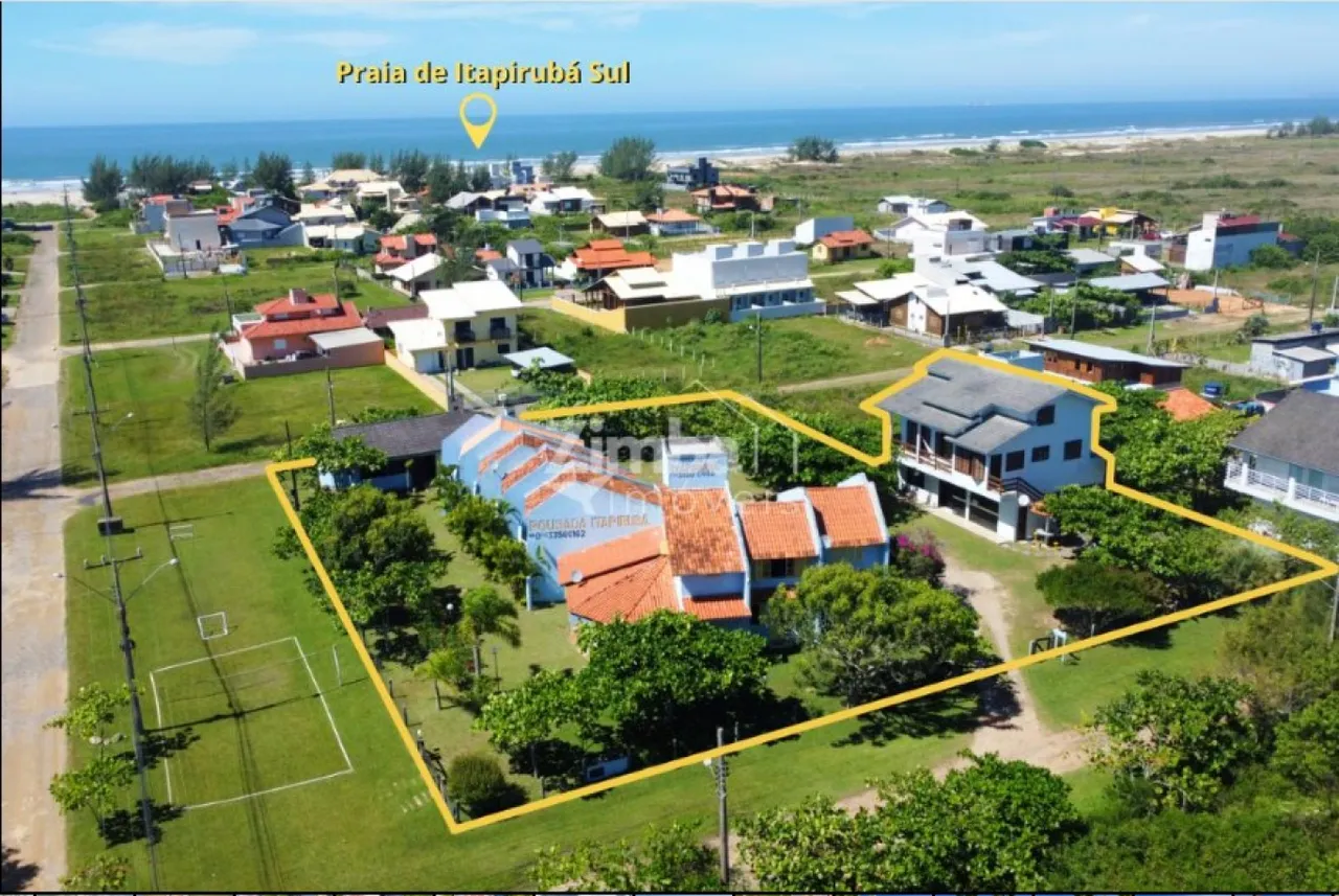 Pousada perto da praia - 5 sobrados, 2 kitnets, 1 apartamento, 1 unidade terréa, sala de j