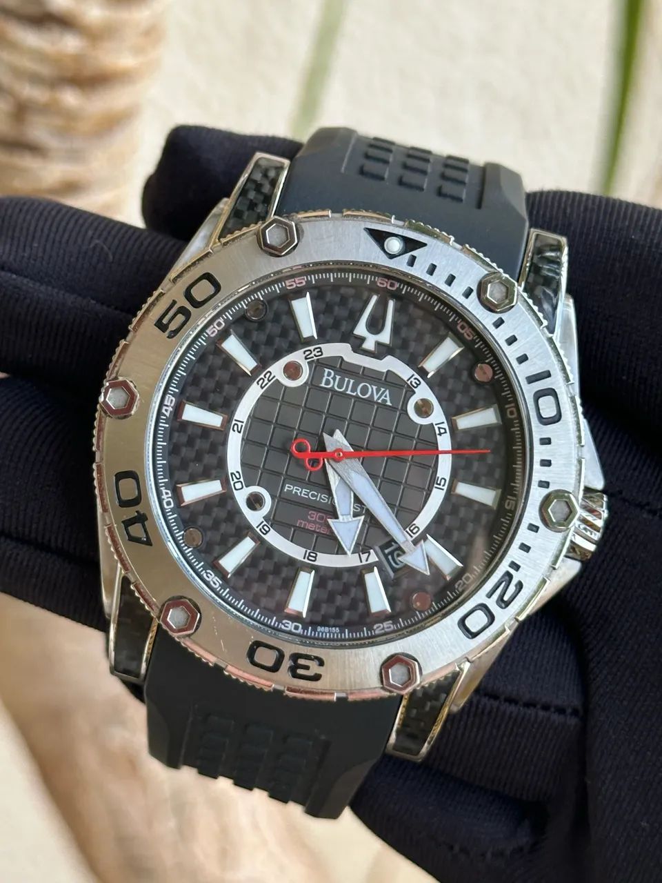 Relógio Bulova Precisionist preto carbono  - Foto 4