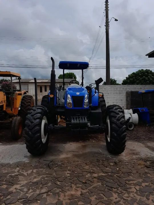  TRATOR AGRÍCOLA, MARCA NEW HOLLAND, MODELO T6110