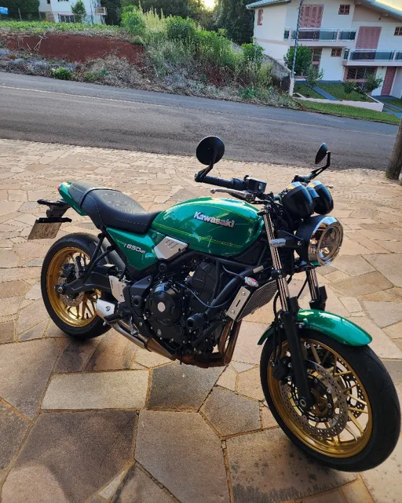 Kawazaki Z650 RS 2023