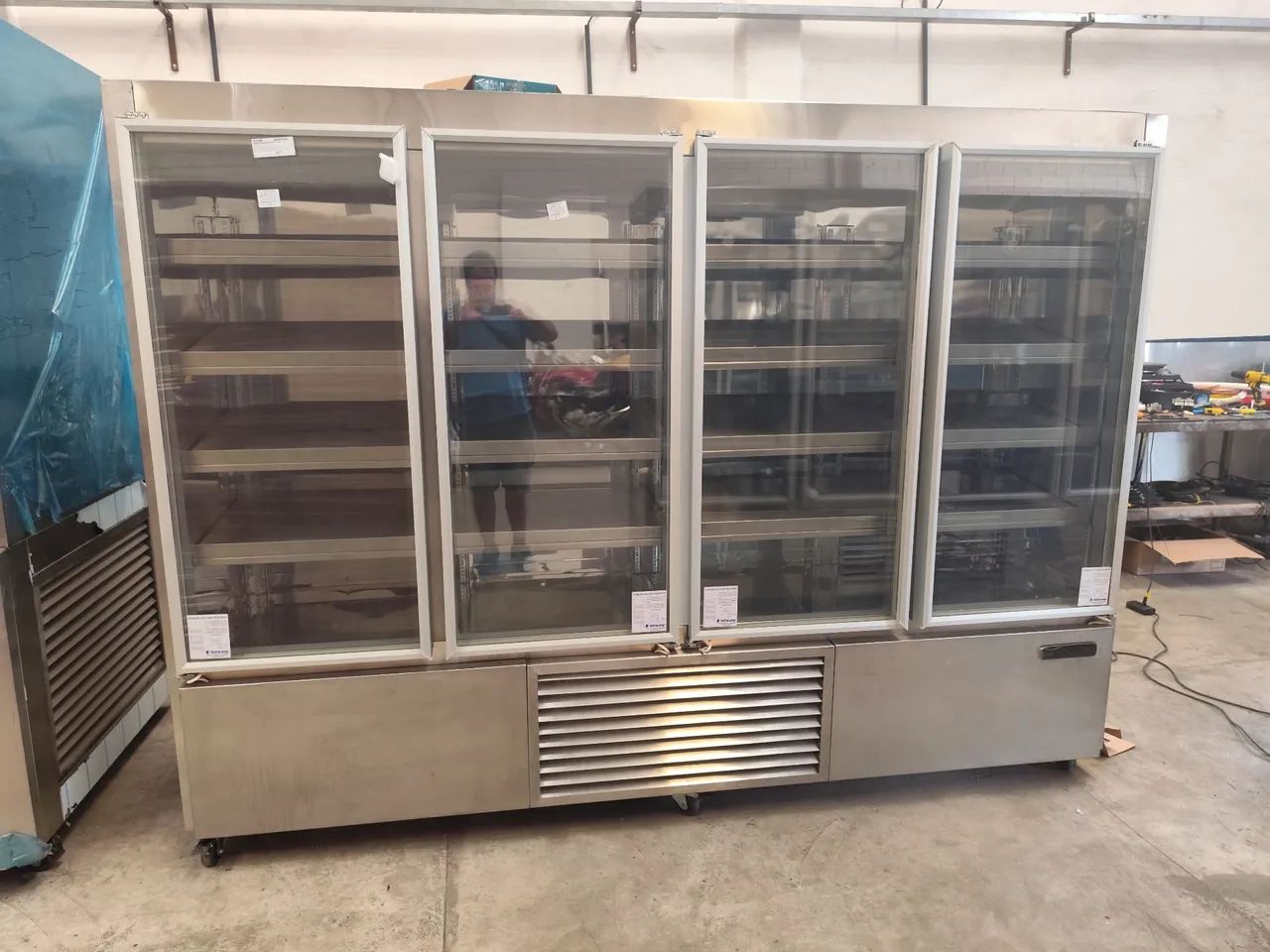 Expositor Refrigerado inox 4 portas linha Premium  - Foto 4