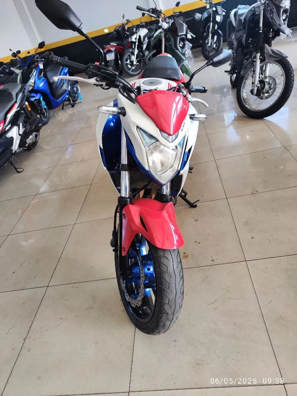 HONDA CB 500F BRANCA 2014 VITÓRIA MOTORS GUARAPARI  - Foto 3