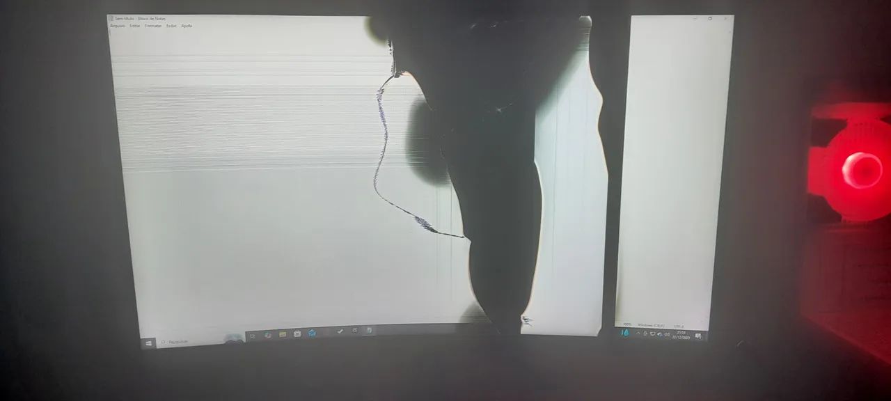 Monitor Samsung 27 polegadas Curvo Gamer - Liga, painel quebrado (peças) - Foto 3