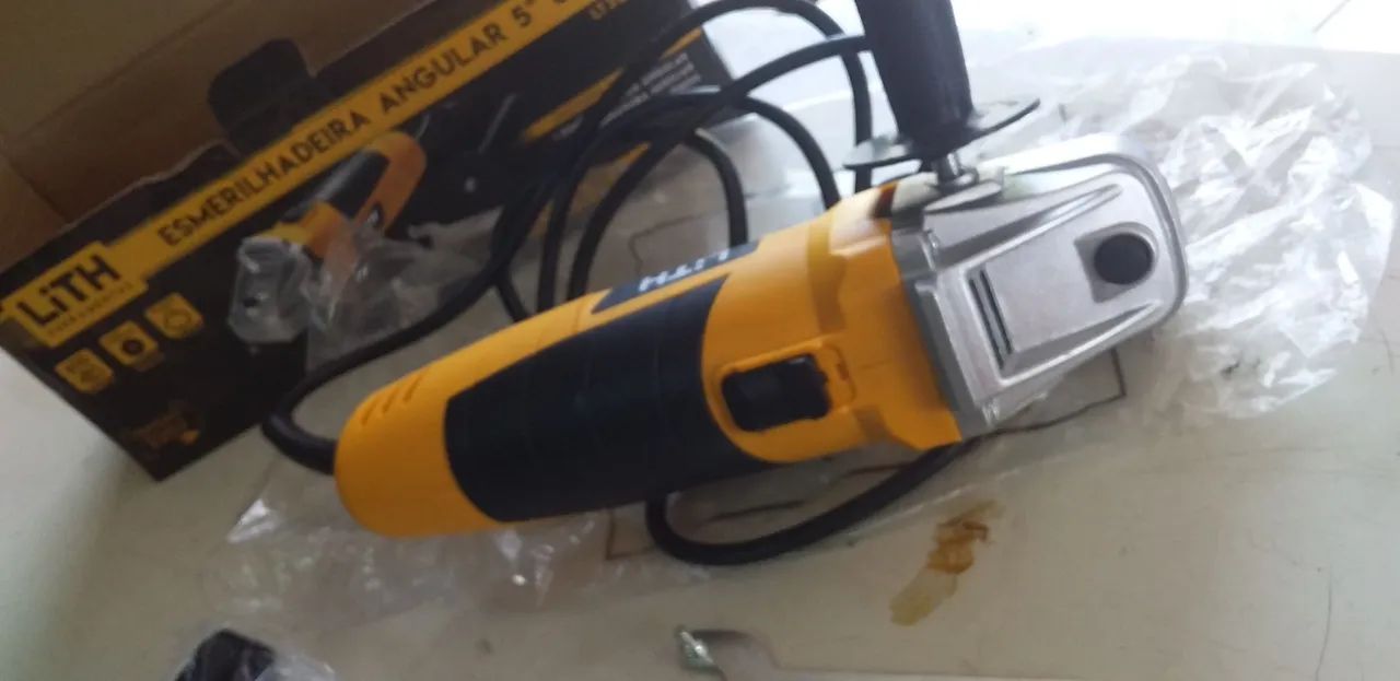 Lixadeira 600w nova zero cuida leia descrição 